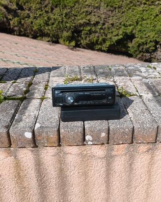 Autoradio LG con lettore CD