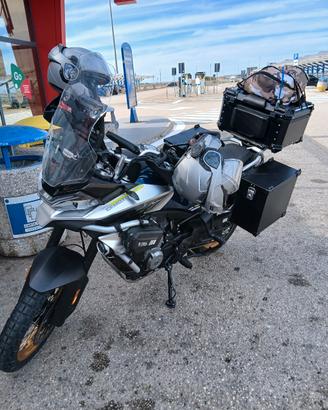 CF MOTO 800 MT