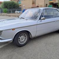 BMW 2000 CS .