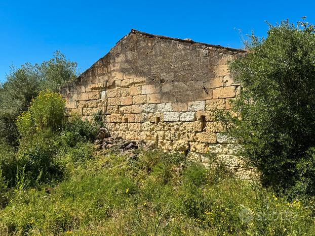 Bancali - Terreno con rudere fronte strada