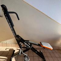 Total Power Crunch – attrezzo fitness con display