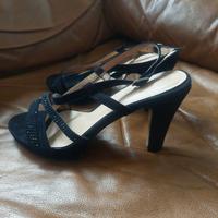 Sandali eleganti con tacco neri