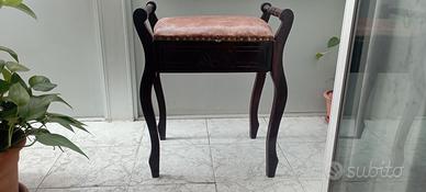 Sgabello antico per pianoforte