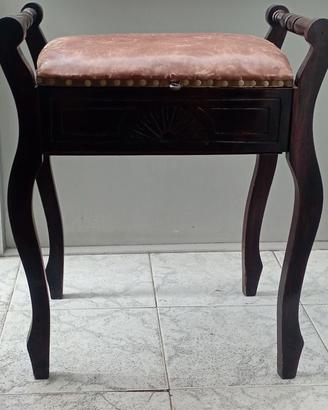 Sgabello antico per pianoforte
