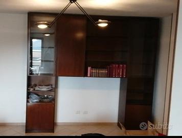 parete attrezzata in noce massello