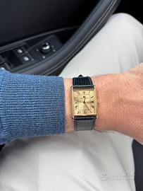 Universal Geneve Tank