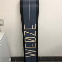 Snowboard completo di attacchi