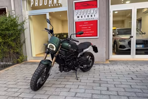 Benelli Leoncino 800 Trial