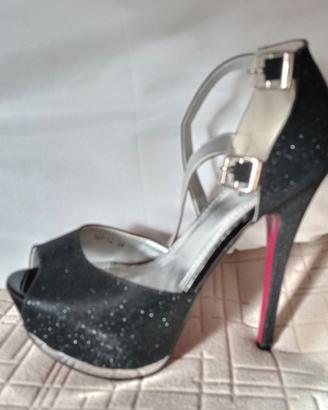 Scarpe con tacco  altissimo numero 39
