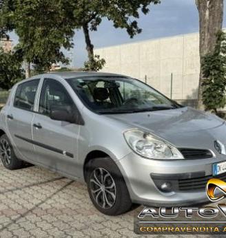 RENAULT Clio 1.2 16V 5 porte Dynamique
