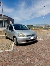Toyota yaris SOLO 128.000 km OK NEOPATENTATO