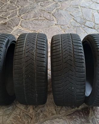 4 Gomme Usate Pirelli Sottozero 235/40 R19 96V M+S