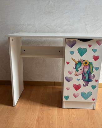 Scrivania unicorno