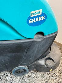 Lavapavimenti industriale non funzionante