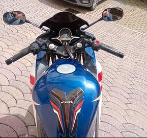Honda CBR250 R