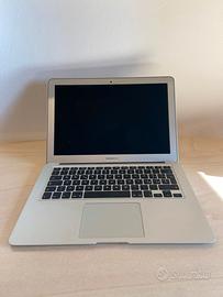 MacBook Air 13" (2017) - 8GB RAM - 128GB SSD