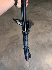 Rockshok zeb charger 39x180