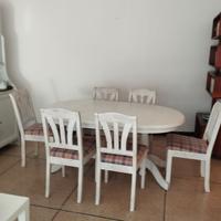 Tavolo in legno bianco con 6 sedie