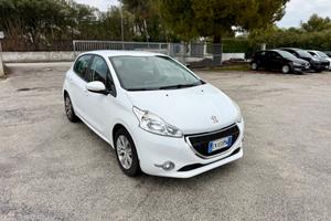 Peugeot 208 1.2 benzina 70 milaKM Neopatentati