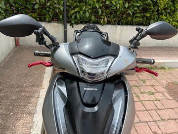 Honda Sh 125 18 Moto E Scooter In Vendita A Bari