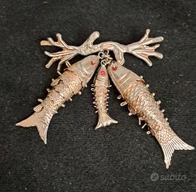 Spilla vintage Vogue Jlry