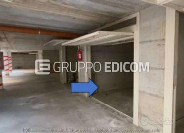 Garage, Pavia.