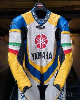 Tuta gimoto kanguro Yamaha