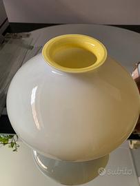 Pregiato vaso in vetro