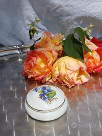 Scatolina Limoges, serie oro, decorata a mano.