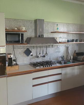cucina color panna e legno