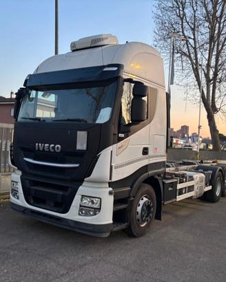 Iveco Stralis 260AS460 tre assi casse mobili