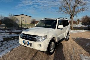MITSUBISHI PAJERO  3.2 DI-D 16V aut. 5P Instyle DP