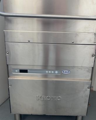 Titolo Lavastoviglie professionale a cappotta KROM