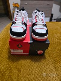 skechers Ducati 