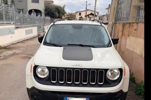 Macchina jeep rengade