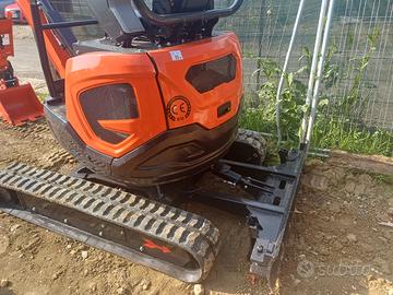 ESCAVATORE 20 QLI