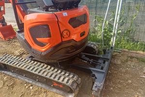 ESCAVATORE 20 QLI
