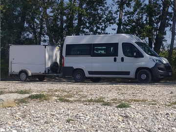 Furgone 9 posti tetto alto
