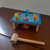 Gioco Picchia l'uccellino in legno con martello