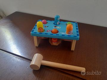 Gioco Picchia l'uccellino in legno con martello