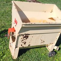 Pigia diraspatrice per uva