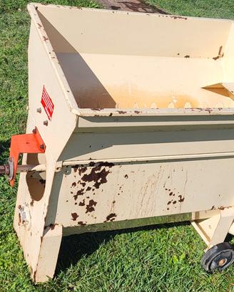 Pigia diraspatrice per uva