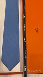 Cravatta Hermès Faconnee H24 pari al NUOVO
