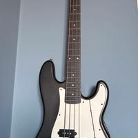 Basso elettrico Washburn Lyon series 4 corde