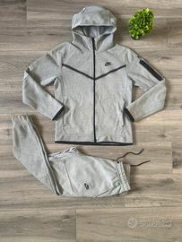 Tuta Nike completa Nike Tech
