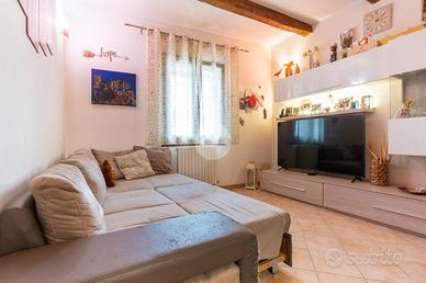 CASA SEMINDIPENDENTE A VIGARANO MAINARDA