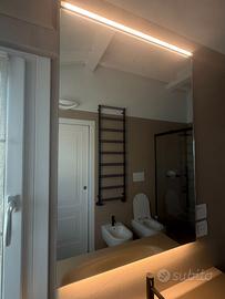 Specchio di  design per bagno