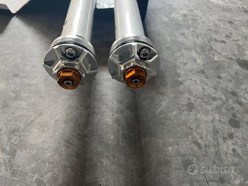 Kit ammortizzatori Yamaka 700