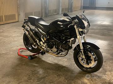 Ducati Monster S2R 1000