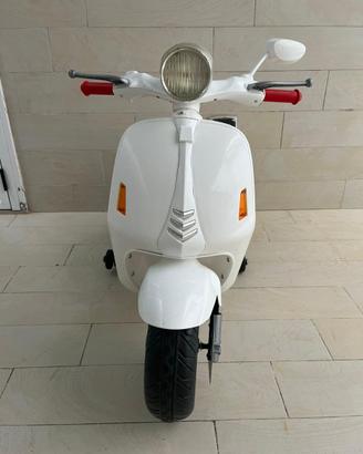 Piaggio Mini Vespa Elettrica per bambini 6V